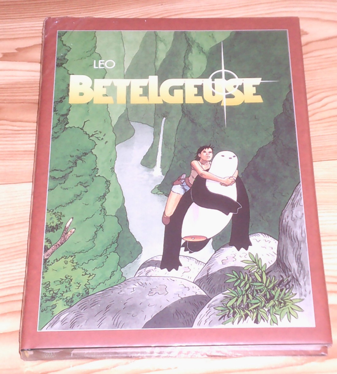 Betelgeuse (pevná vazba)